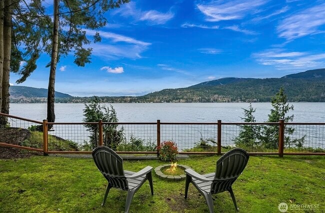 Building Photo - 2562 Lake Whatcom Blvd