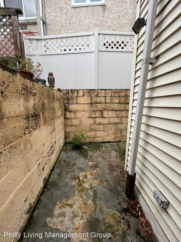 Building Photo - 2 br, 1 bath House - 2419 Meredith Street