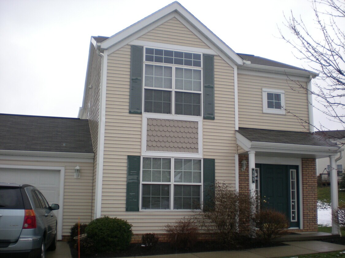 305 Stockton Cir, Macedonia, OH 44056 House Rental in Macedonia, OH