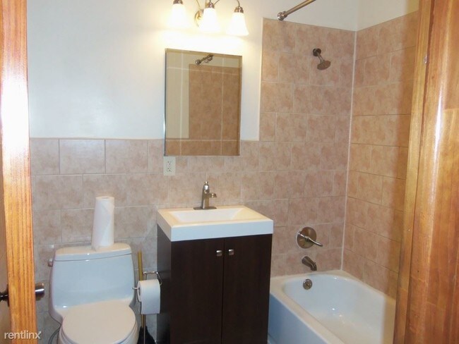 Foto del edificio - 846 Saint Johns Pl