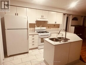 Building Photo - 48 Yellow Brick Rd