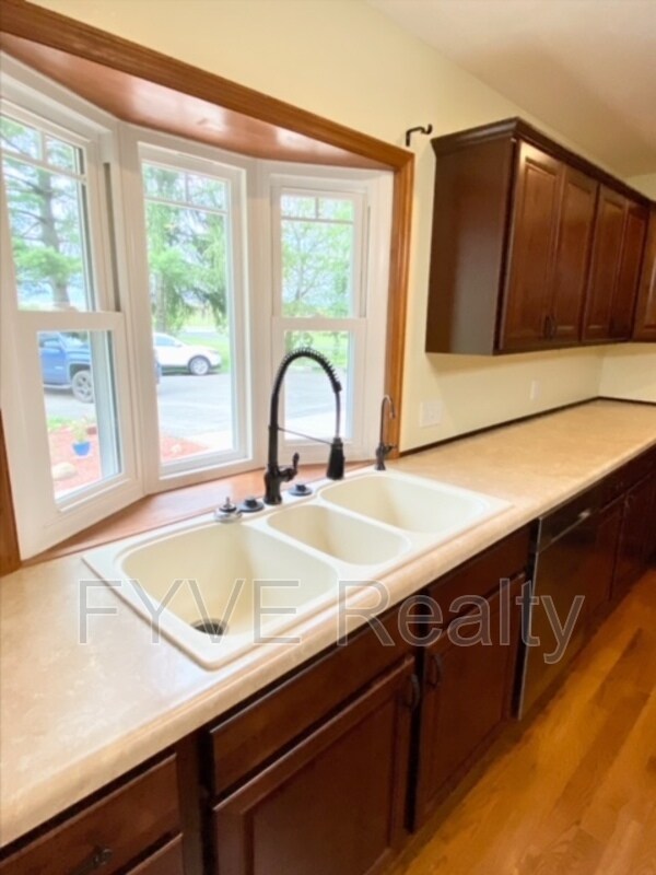 8383 Morse Rd SW, New Albany, OH 43054 House Rental in New Albany, OH