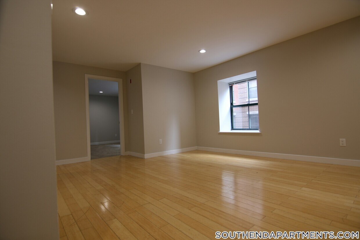 Foto del edificio - 1661 Washington St