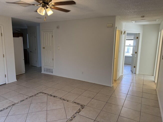 Building Photo - 10751 Thunder Rd