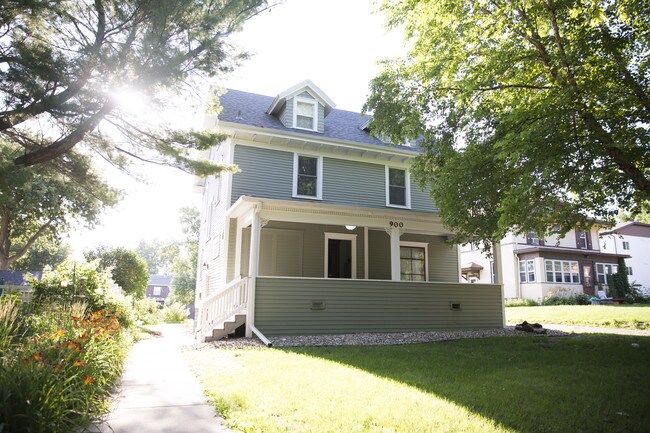 Property View - 900 S Phillips Ave