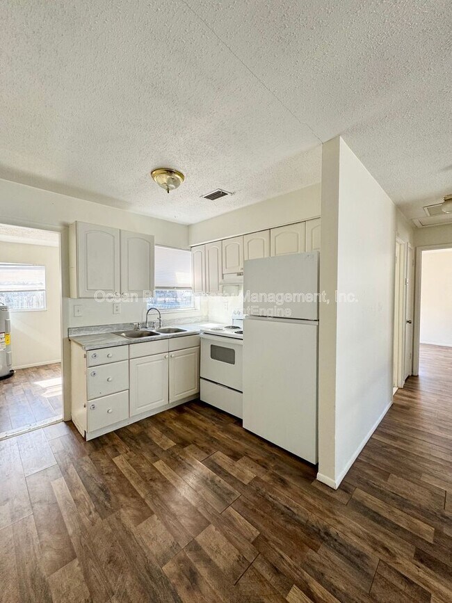 Foto del edificio - 15149 Avalon Ave