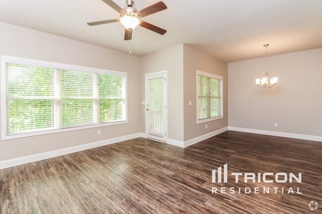Building Photo - 637 Ireland Ln