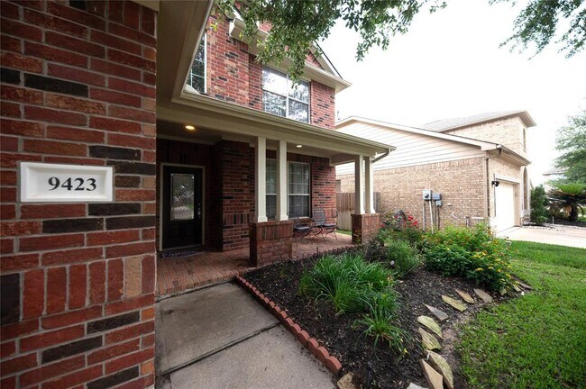 Building Photo - 9423 Rowan Oak Ln