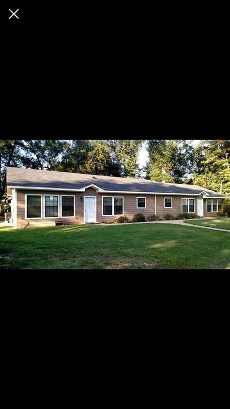 Foto principal - 5953 State Highway 154 E