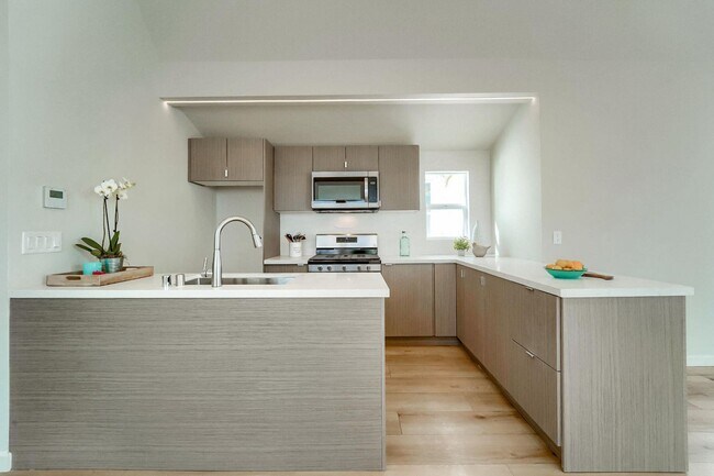 Foto del edificio - 2708-2710 2nd Street
