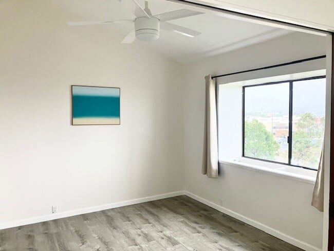 Foto del edificio - $3,300 2-Bed/2-Bath/2-Parking Townhouse in...