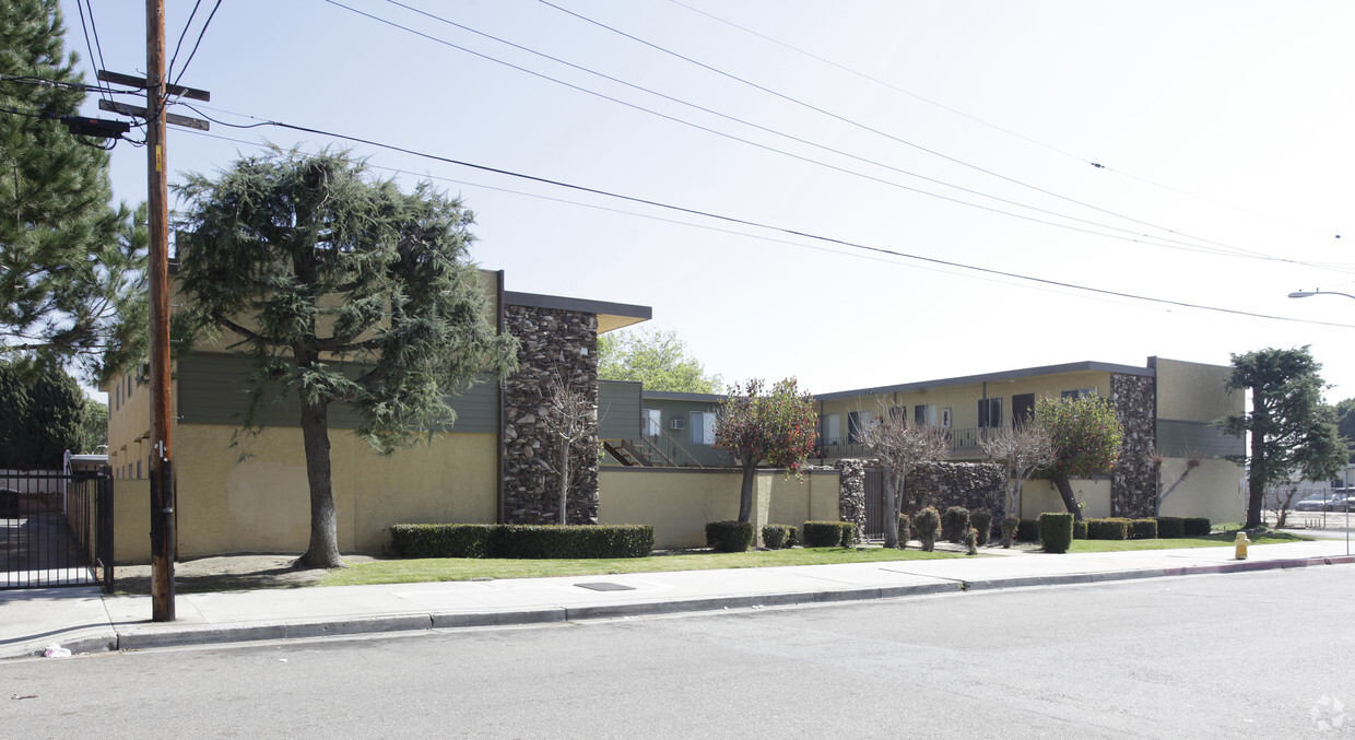 Primary Photo - Driftwood Apartments