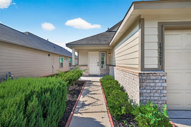 Building Photo - 17227 Quiet Song Ct