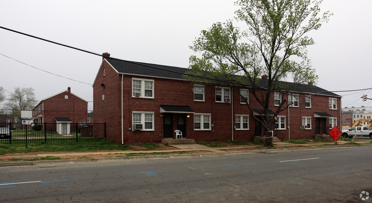 Foto del edificio - 899 N Alfred St