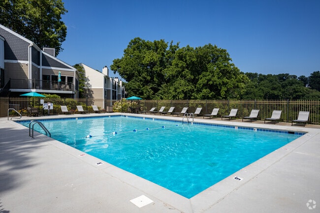 Pool - The Henley Apartments