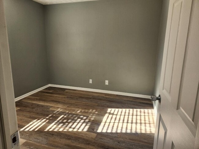 Building Photo - 3708 Magenta Ln