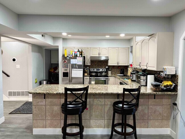 Foto del edificio - 4286 Bidwell Dr