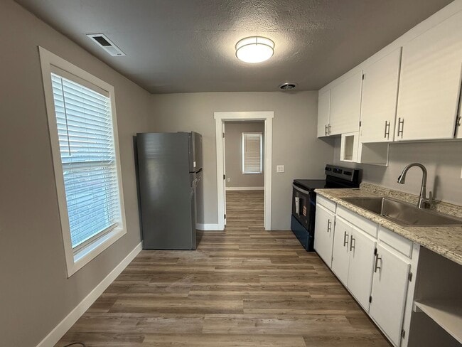 Foto del edificio - Now renting 1 bedroom House