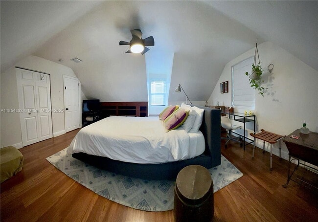 Foto del edificio - 742 NW 50th St