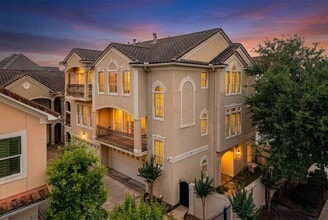 Building Photo - 5507 Val Verde St