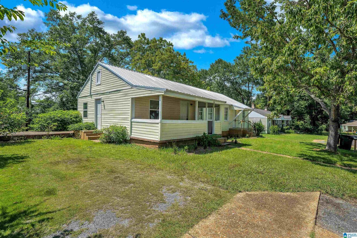 126 Deluna Cir, Childersburg, AL 35044 Townhome Rentals in