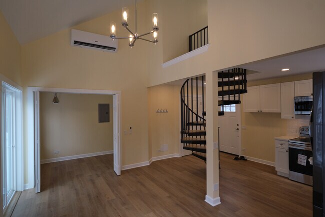 Foto del edificio - 829 Gaffield Pl