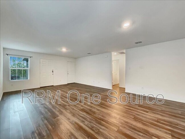 Building Photo - 7509 Jackrabbit Avenue