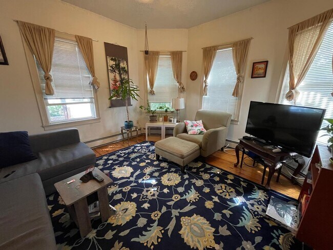 Foto del edificio - 789 Somerville Ave