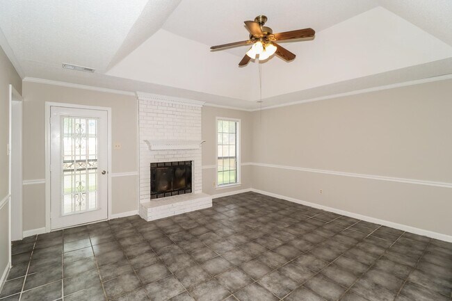 Building Photo - 4022 Castile St