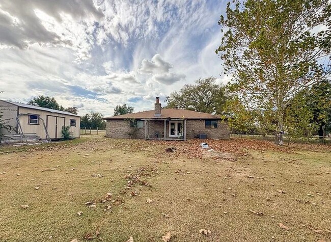 Building Photo - 18 Sutterfield Ln