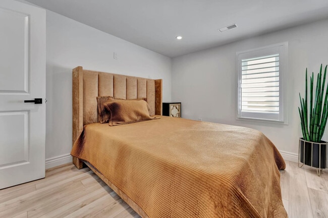 Photo du bâtiment - 4 Cecil Ave