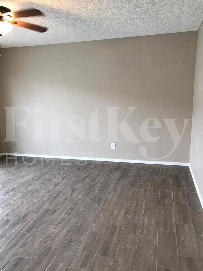 Foto del edificio - 13807 N 52nd Ave