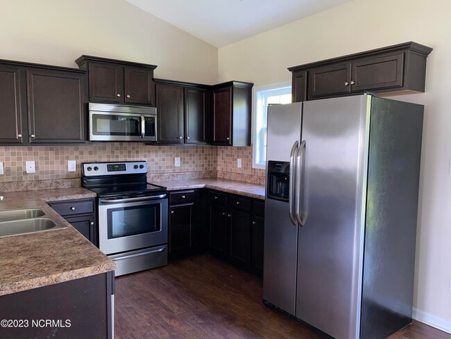 Building Photo - 250 Sweet Gum Ln