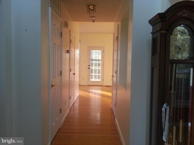 Foto del edificio - 2639 Middle Rd