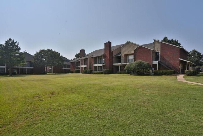 Foto del edificio - 200 Bear Creek Dr