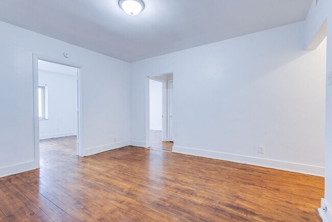 Foto del edificio - 757 E Warrington Ave