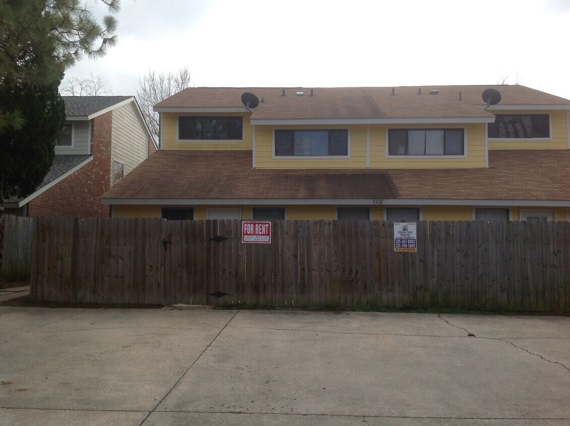 Foto principal - Beautiful Clean 3 bedroom, 2 Full Baths to...