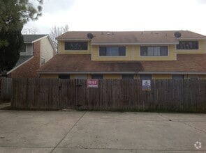 Building Photo - 8212 Governor Dr
