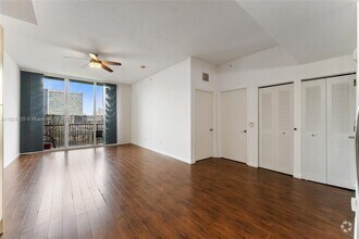 Building Photo - 1350 NW 8th Ct