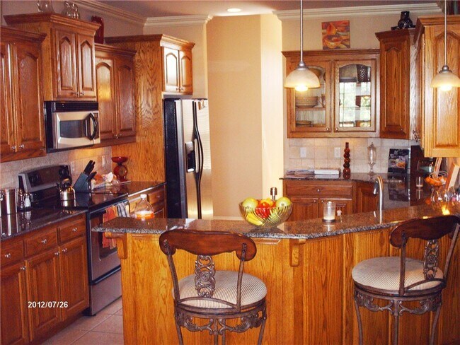 Building Photo - 1837 S Pumpkin Ridge Dr