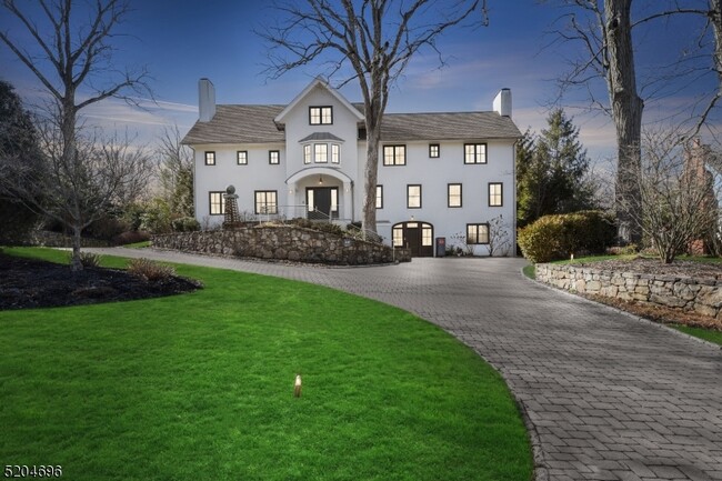 Foto del edificio - 60 Fernwood Rd
