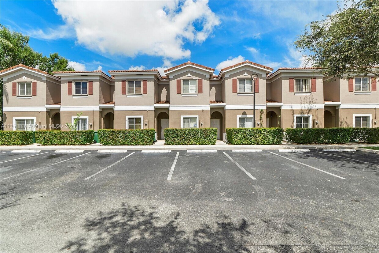 4412 Woodland Cir, Tamarac, FL 33319 Townhome Rentals in Tamarac FL