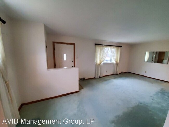 Building Photo - 3 br, 1.5 bath House - 111 Penn View Dr