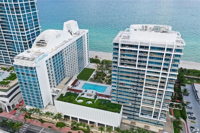 Foto del edificio - 6801 Collins Ave