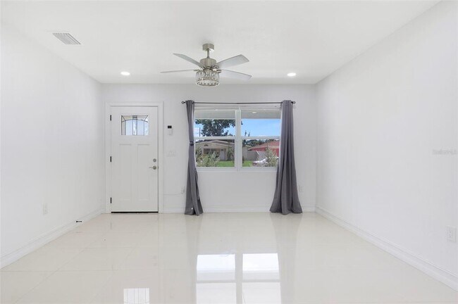 Foto del edificio - 3725 31st Ave N