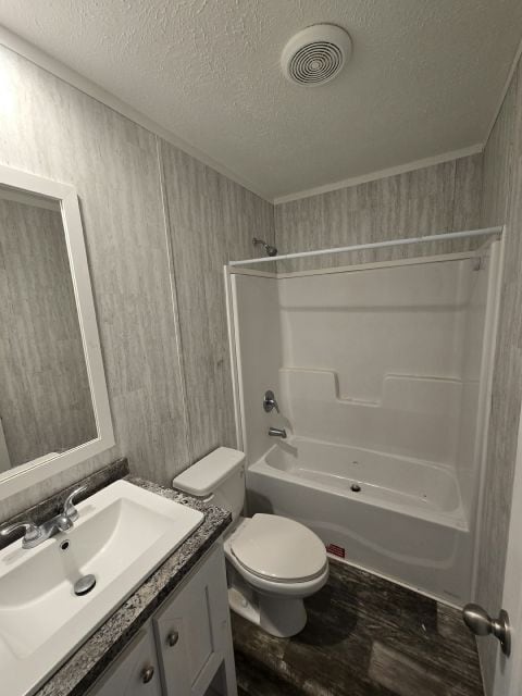 Building Photo - 1455 East Dr