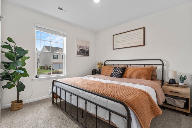 Foto del edificio - Wonderful Four Bedroom Home. Minutes Away ...