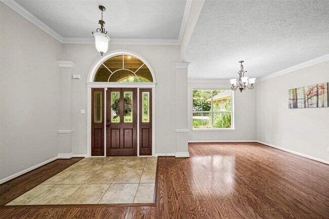 Foto del edificio - 2452 Ripplewood Dr