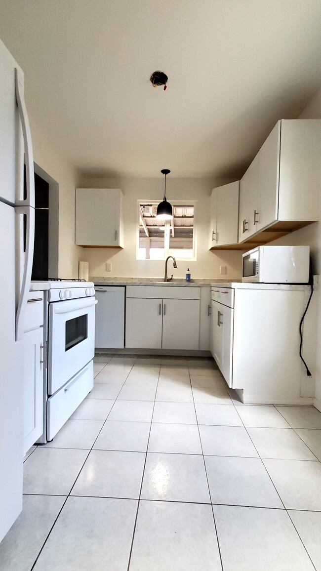 Foto del edificio - 575 W Guest House Rd