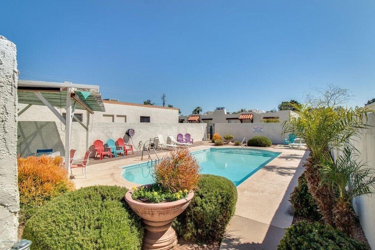 Primary Photo - 2 bedroom townhome near Old Town Scottsdale!